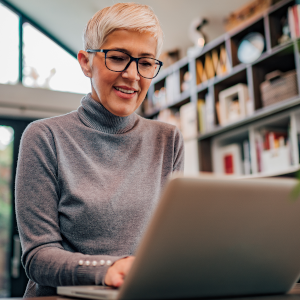 someone getting an insurance quote on a computer